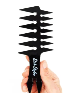 slick-styles-texture-comb-for-barbers-black-barbers-texture-comb-holding-01-01