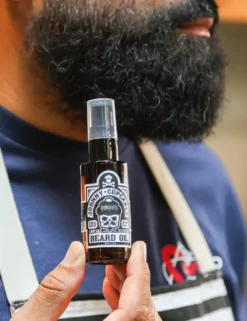 suavecito-x-johnny-cupcakes-beard-oil-4